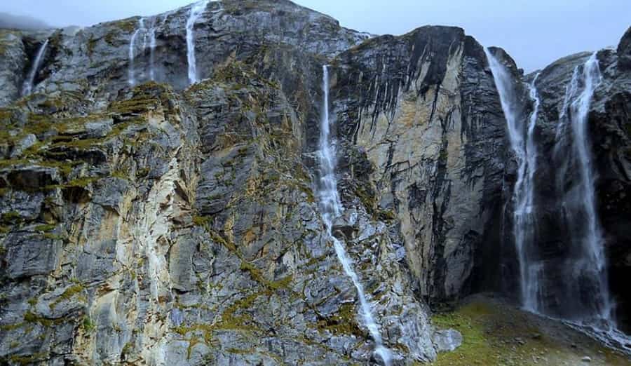 Vasudhara Waterfalls