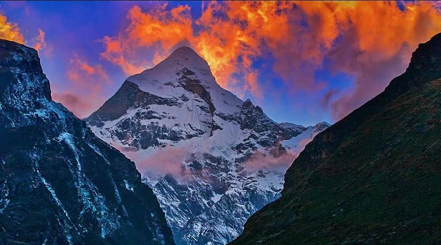 Sunrise over Neelkanth Peak