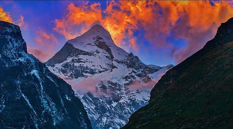 Sunrise over Neelkanth Peak