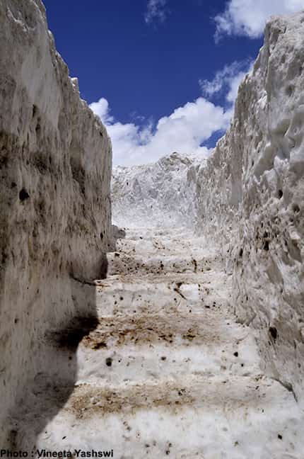 heavy snowfall in kedarnath trek2