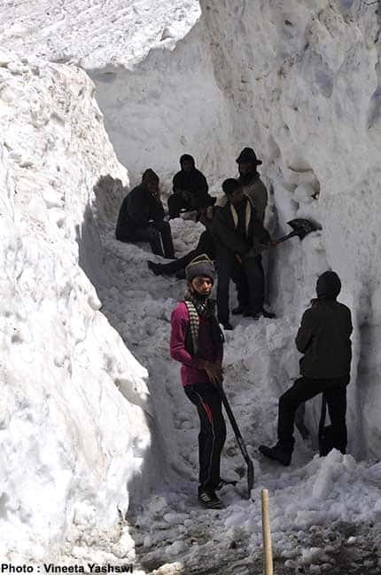 heavy snowfall in kedarnath trek3