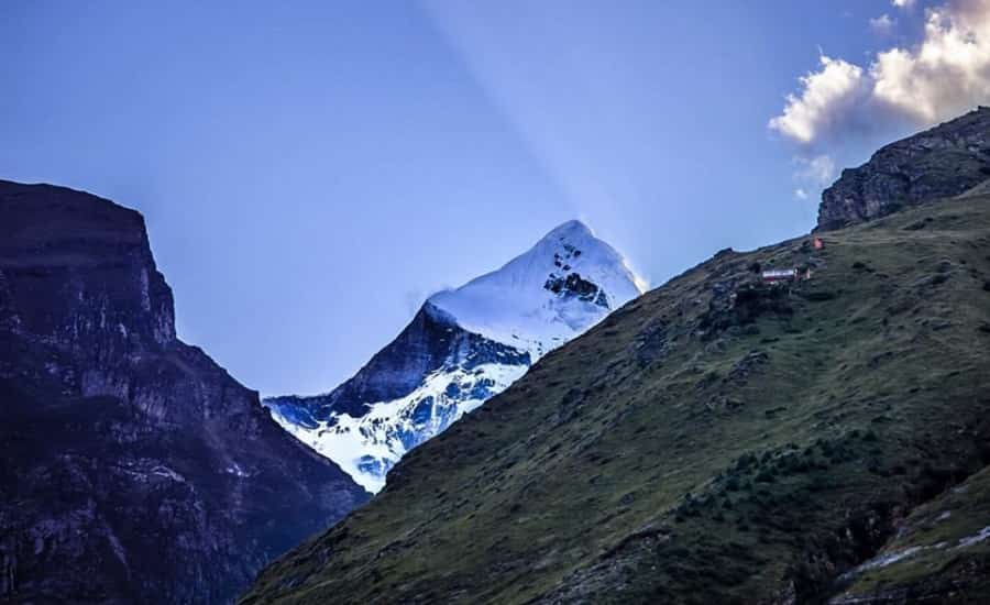 Neelkantha Peak