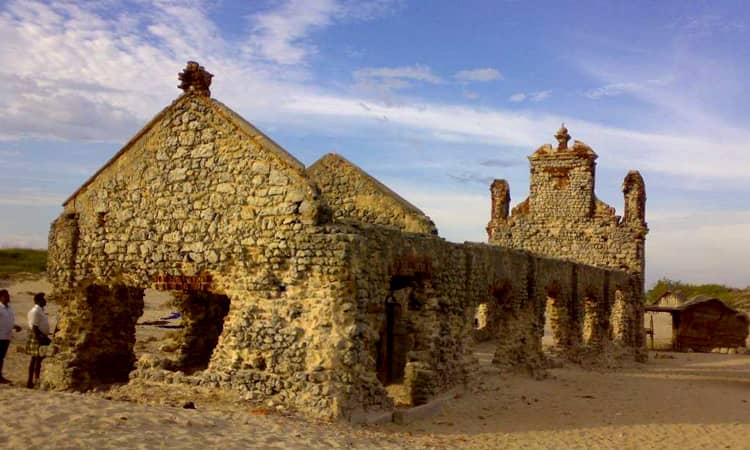 Dhanushkodi Beach and Temple - Places to Visit in Rameshwaram