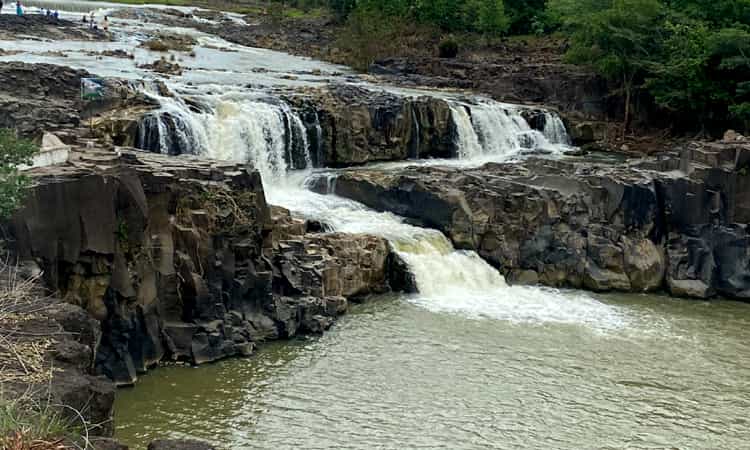 Pochera Waterfalls