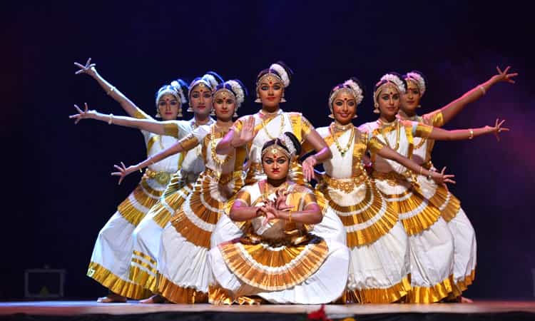 Mohiniyattam Dance Kerala