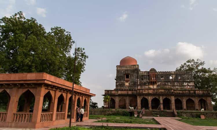 Kaliadeh Palace