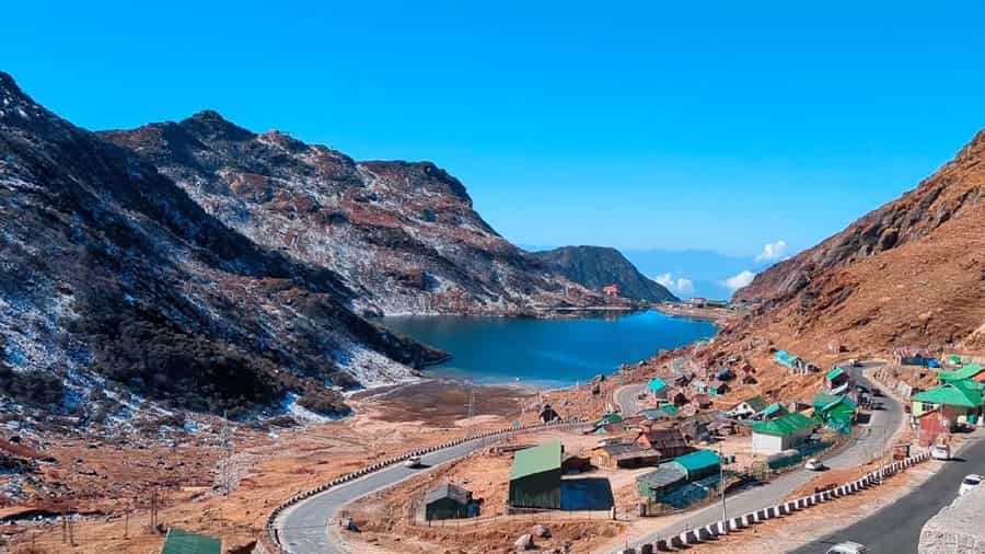 Gangtok to Nathula Pass through Lake Tsomgo